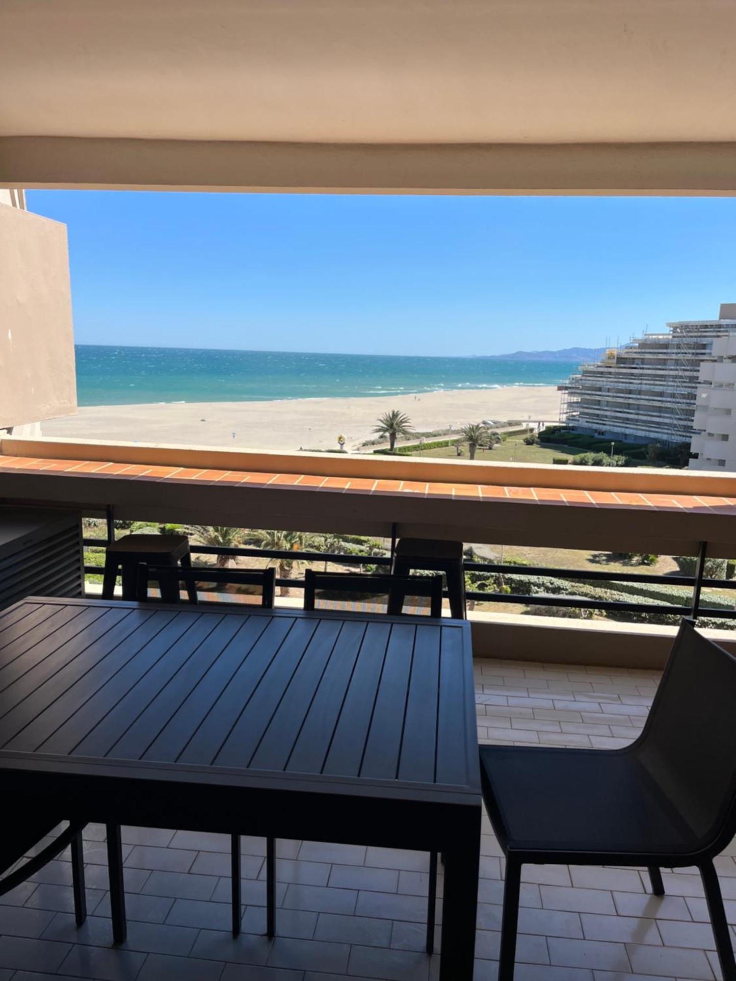 Vue Superbe Sur La Grande Bleue Apartment Canet-en-Roussillon Exterior photo